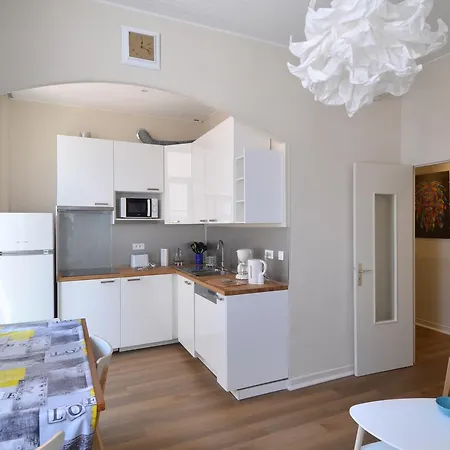 Superbe 5 Personnes Plein Coeur Centre-ville Quartier Du Port De Apartment Nice