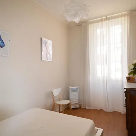 Superbe 5 Personnes Plein Coeur Centre-ville Quartier Du Port De Apartment Nice